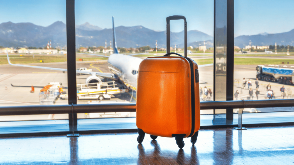 Read more about the article Best Travel Gadgets for Long Flights in 2025