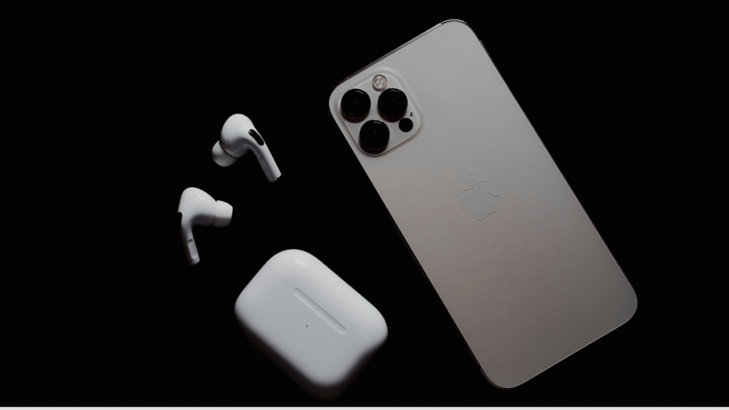 Read more about the article Best Earbuds for iPhone 2025: The Ultimate Guide