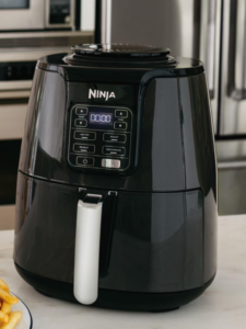 Read more about the article Ninja AF101 4-in-1 Air Fryer – Roast, Bake, Broil & Dehydrate