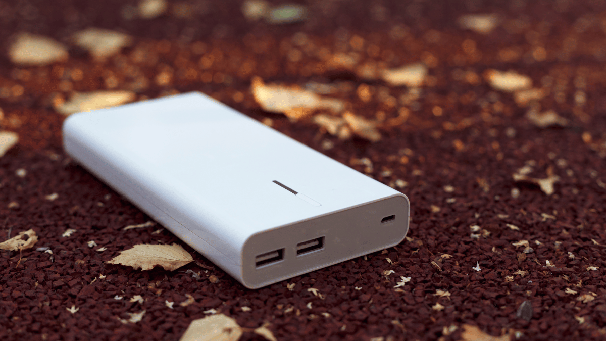 You are currently viewing The Top Best Portable Chargers for Camping 2025: The Ultimate Guide