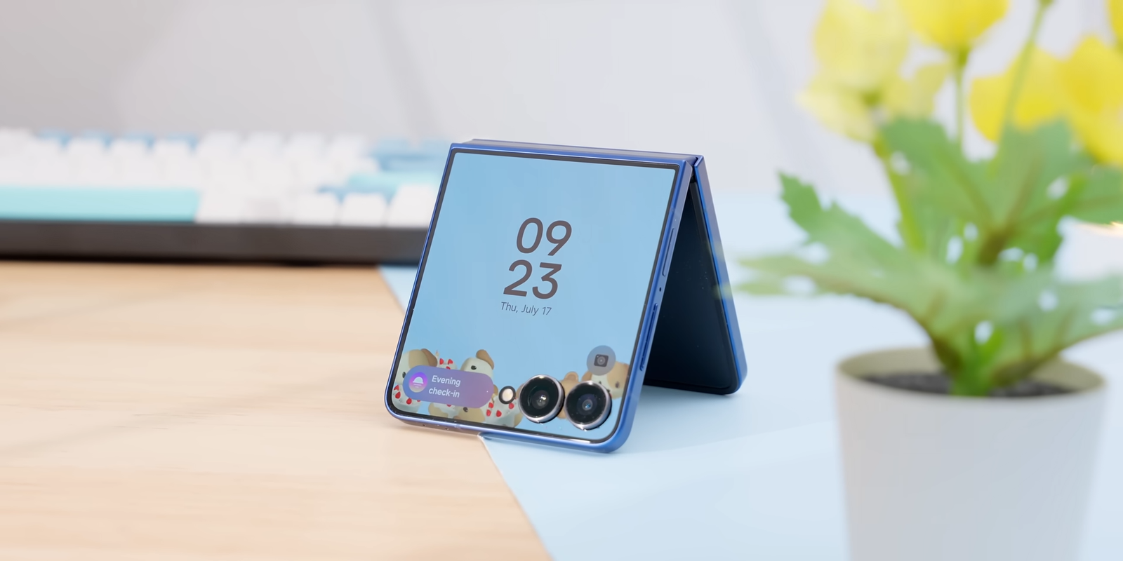 Samsung Galaxy Z Flip 7 Review – Sleeker, Smarter, and More Fun