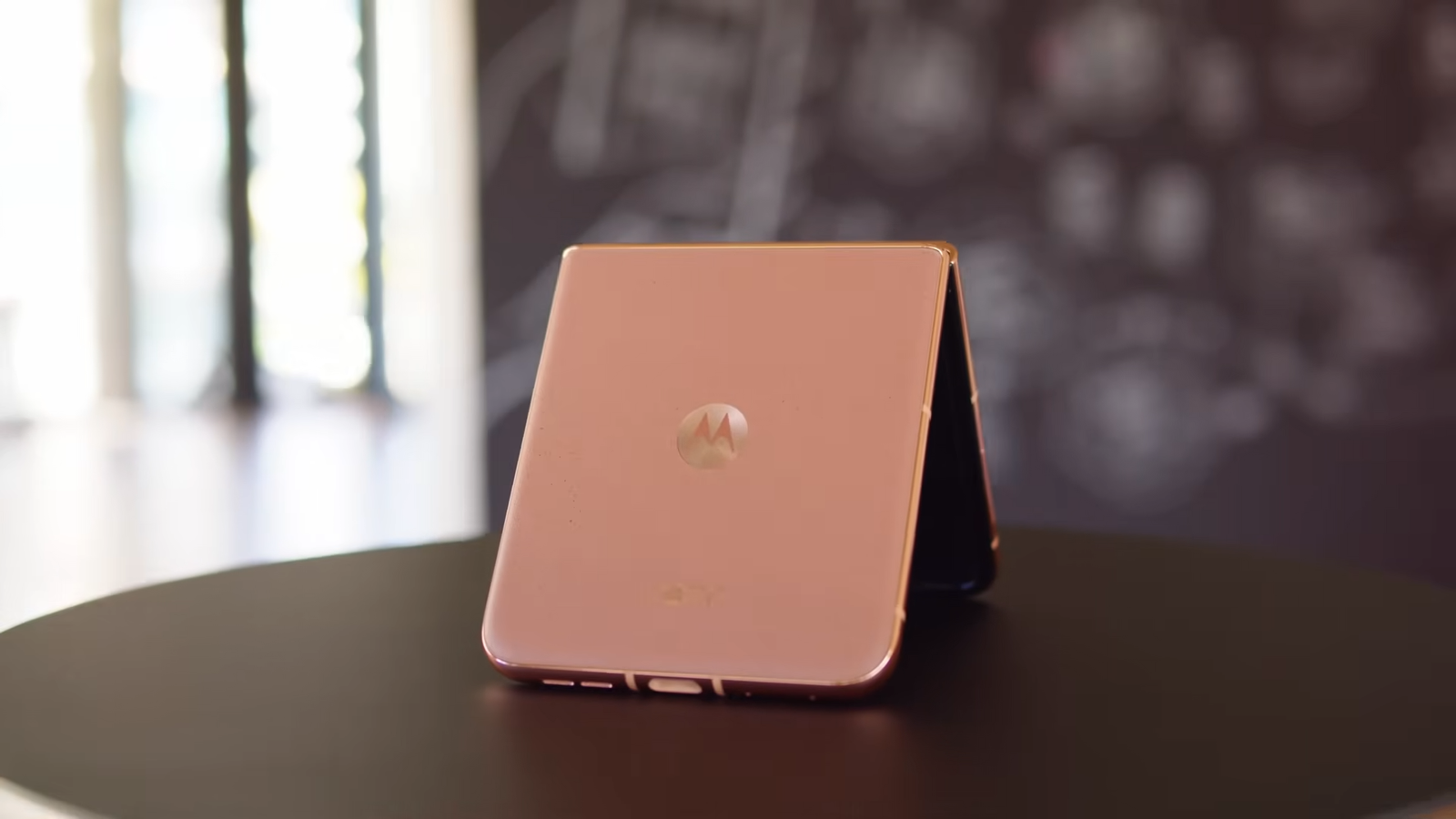 Moto Razr Plus 2025 Review: A Foldable That Aims for the Sweet Spot