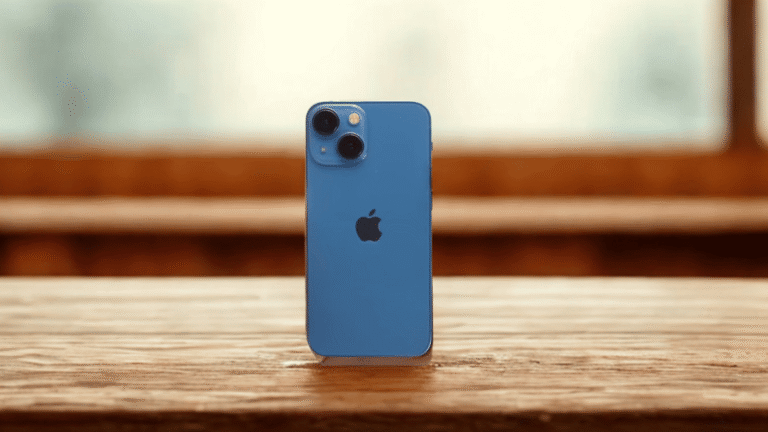 The Surprising Comeback of Compact Phones in 2025