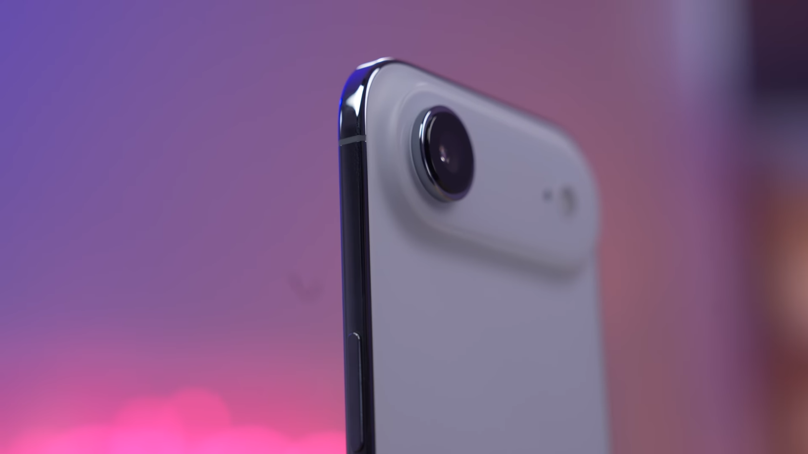 iPhone Air Review: Why Apple’s Smallest iPhone Feels So Premium